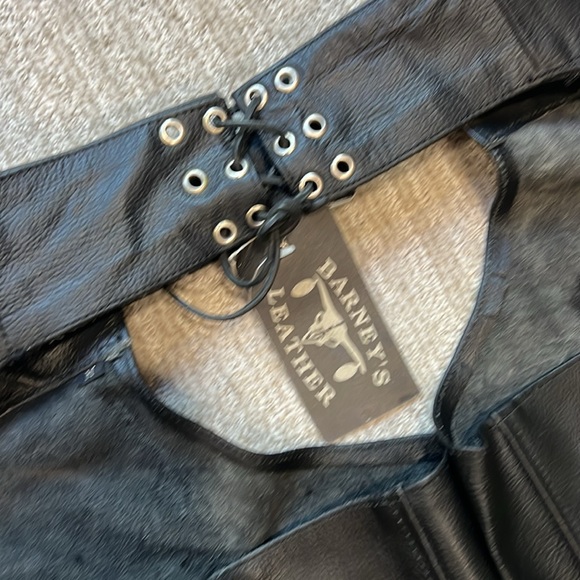 NWT Barney’s Leather Motorcycle Chaps - Picture 2 of 8
